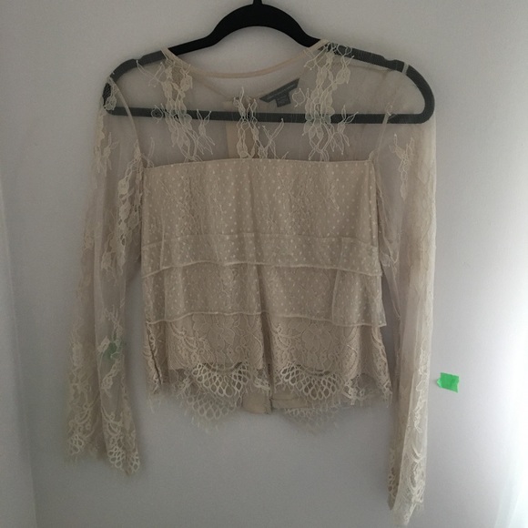 NEW BEAUTIFUL BLOUSE - Picture 1 of 1